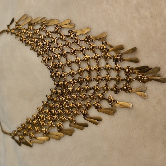 Antique Chainmaille V-Shape Fringe Bib Necklace - Picture 3 of 11